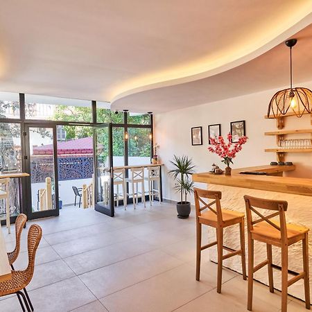 Audo Local Hotel Анталия Екстериор снимка