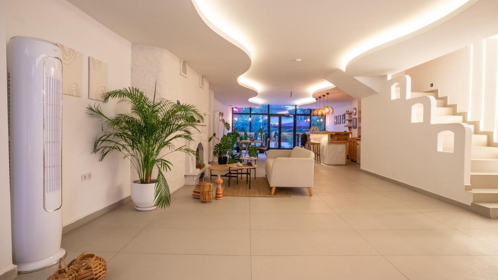 Audo Local Hotel Анталия Екстериор снимка
