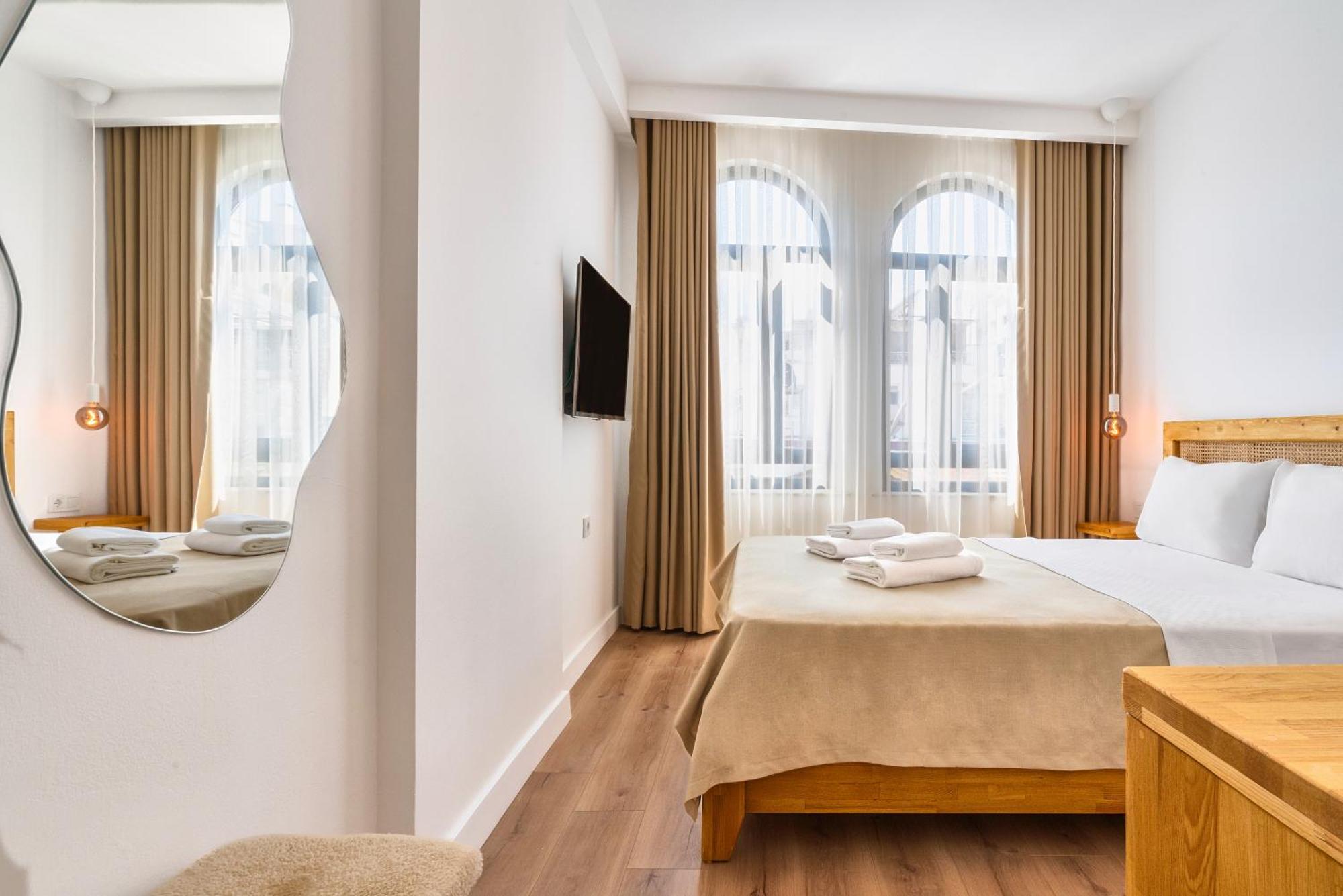 Audo Local Hotel Анталия Екстериор снимка
