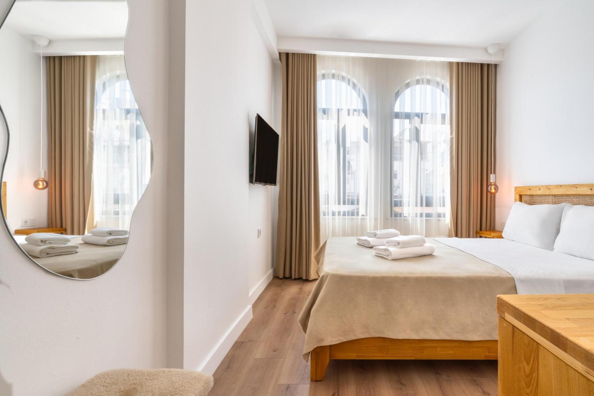 Audo Local Hotel Анталия Екстериор снимка