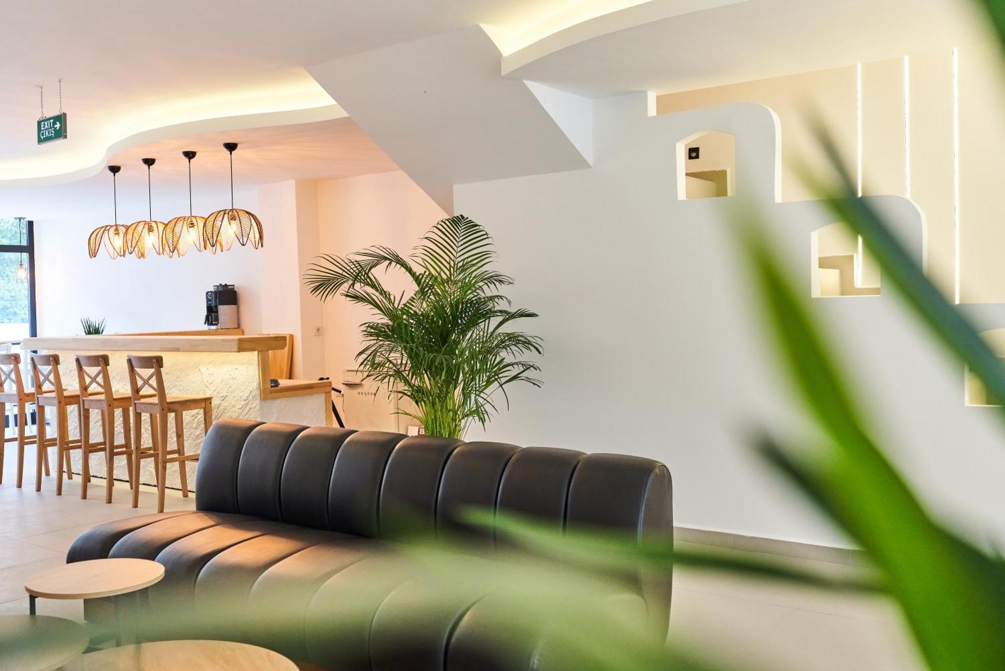 Audo Local Hotel Анталия Екстериор снимка