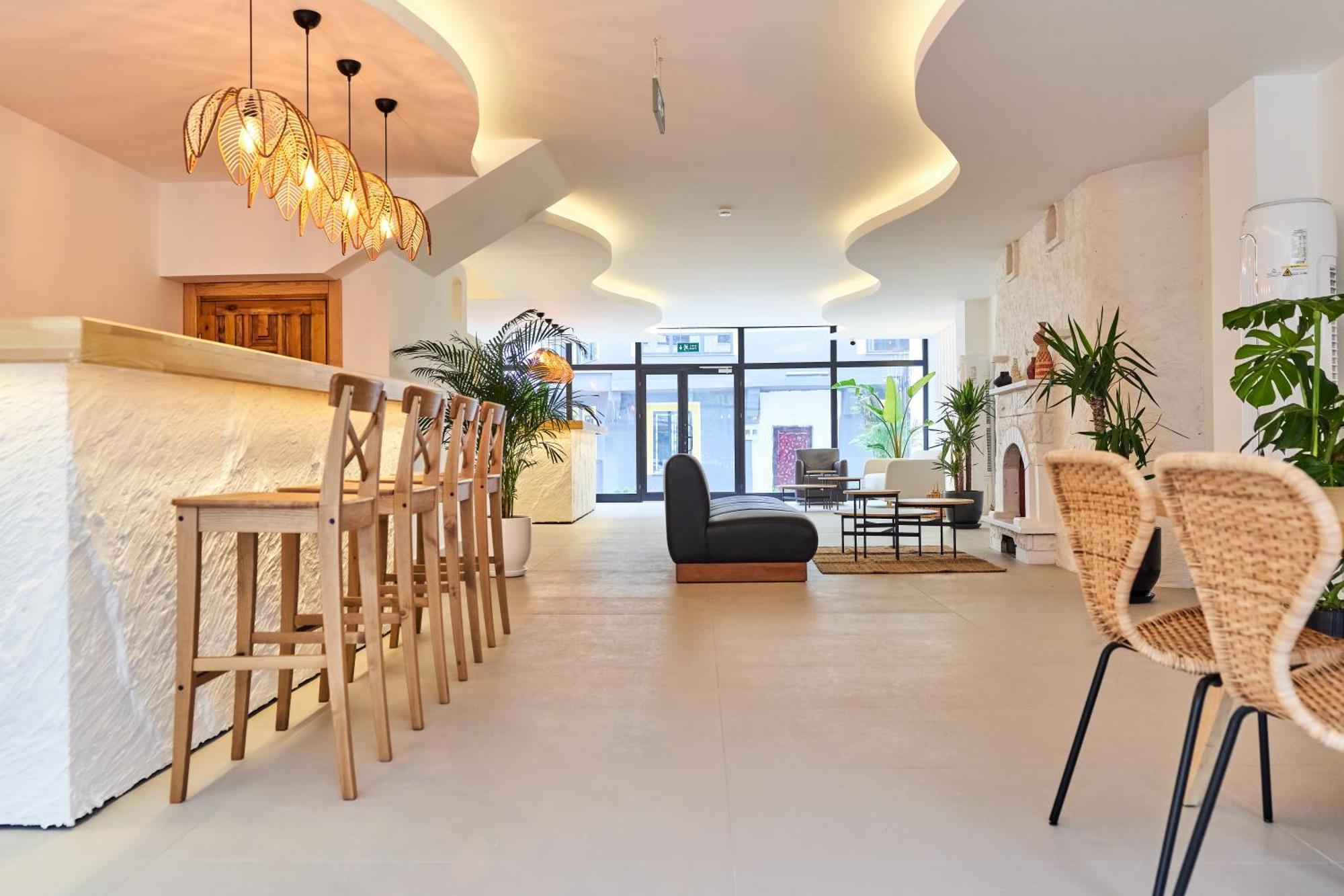 Audo Local Hotel Анталия Екстериор снимка